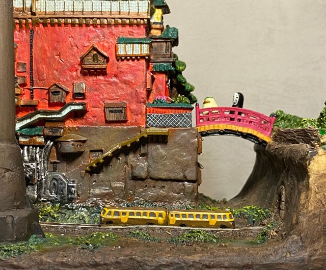 ジブリアート⑨ 千と千尋の神隠しより「金具屋」額装品32.7㎝×24.0㎝ ジブリアート⑨ 千と千尋の神隠しより「金具屋」25cm×34cm額装