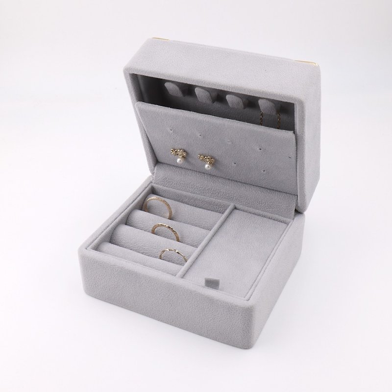 日本原裝進口掌上型珠寶盒 - 居家收納/收納盒/收納用品 - 紙 灰色