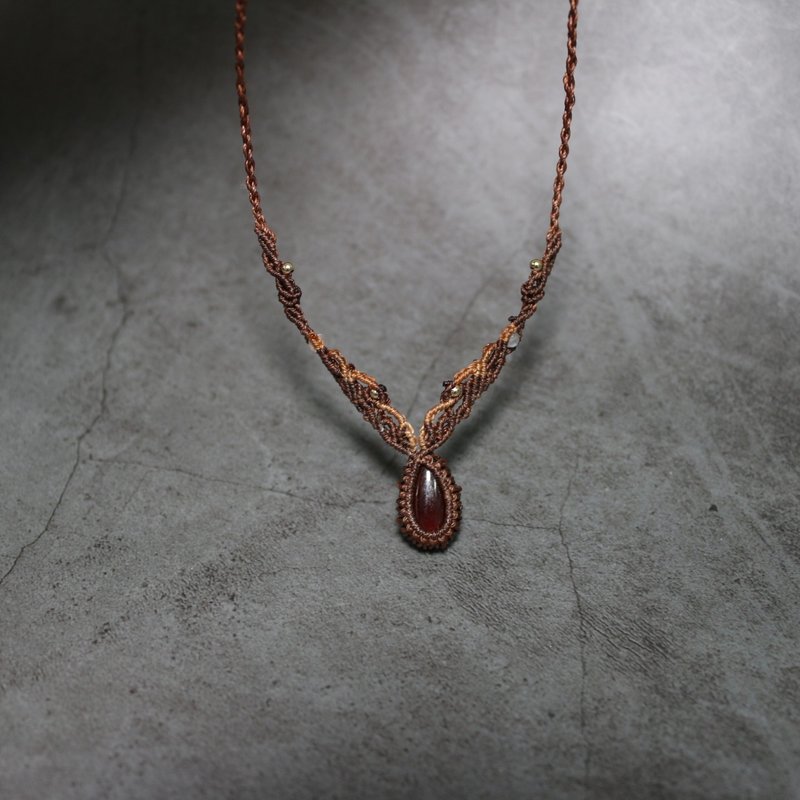 Classic pattern red garnet wax thread weaving - Necklaces - Crystal Brown