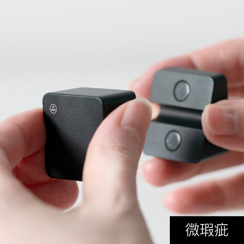 【HMM微瑕疵】鋁合金 方塊磁吸集線器 28*28*22mm - 居家收納/收納盒/儲物盒 - 其他金屬 黑色