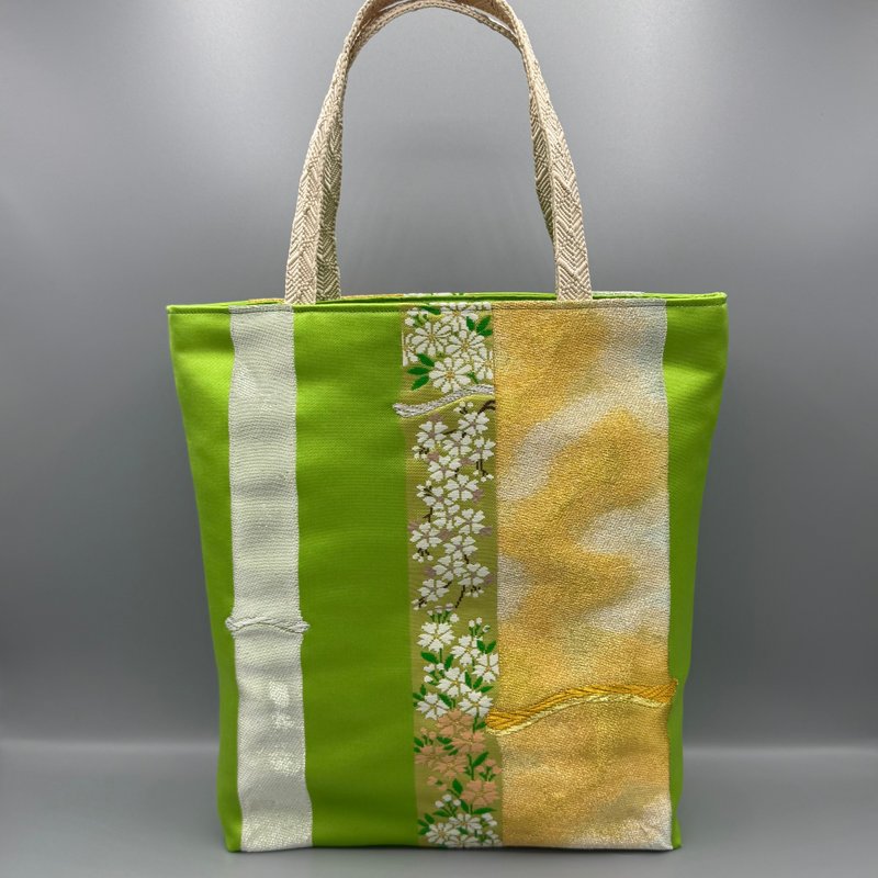 着物 帯 リメイク ハンドメイド トートバッグ 帯紐 金刺繍　竹 桜 - 手提包/手提袋 - 絲．絹 綠色