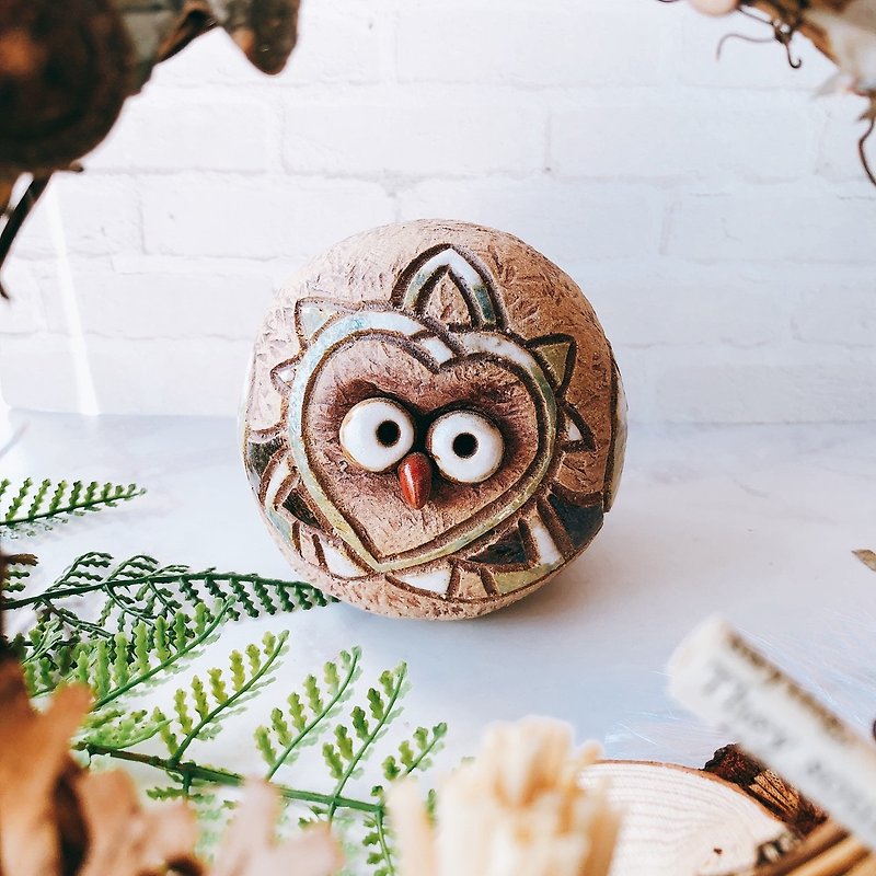 Owl ornaments│Yoshino eagle x office small objects pottery design bell cute gift - Items for Display - Pottery 