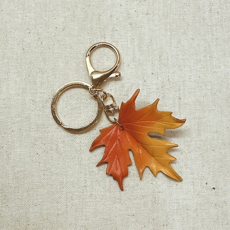 Handmade genuine leather keychain-Maple Leaf - ที่ห้อยกุญแจ - หนังแท้ 