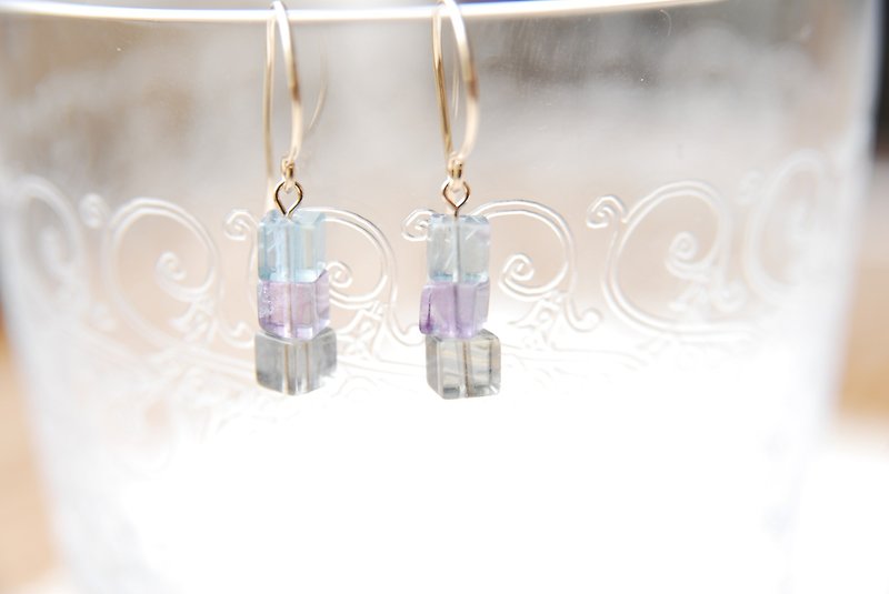 Cube type flow light earrings no.5 14 kgf - Earrings & Clip-ons - Stone Purple