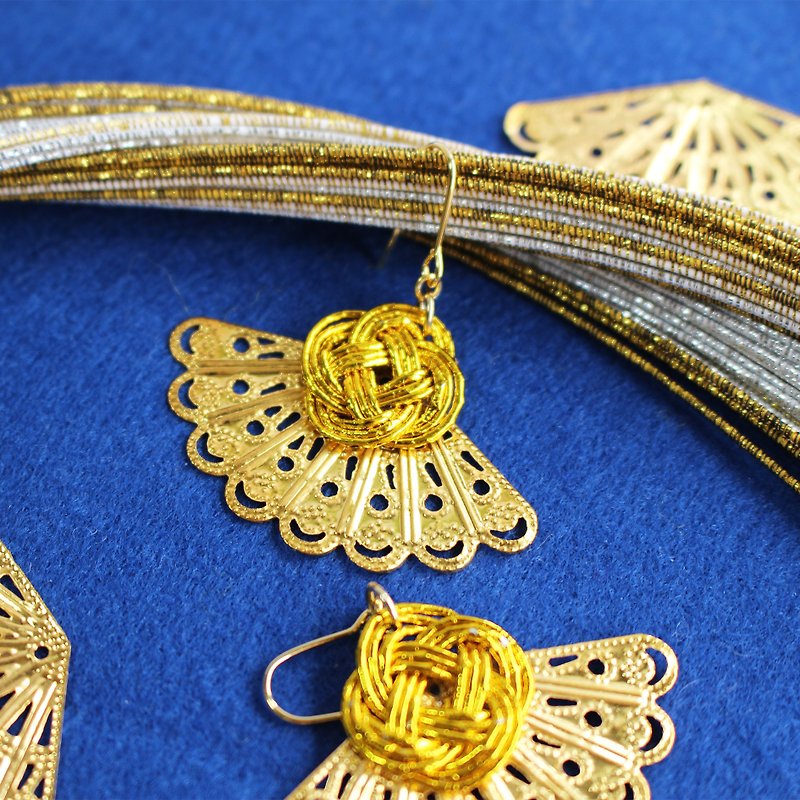 japanese style pierce earring / mizuhiki / japan / accessory / gold / fan - Earrings & Clip-ons - Silk Gold