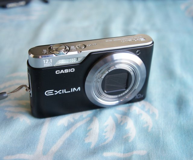 CASIO EXILIM EX-H5 シルバー Casio Exilim EX-H5 Digital Camera Review | ePHOTOzine