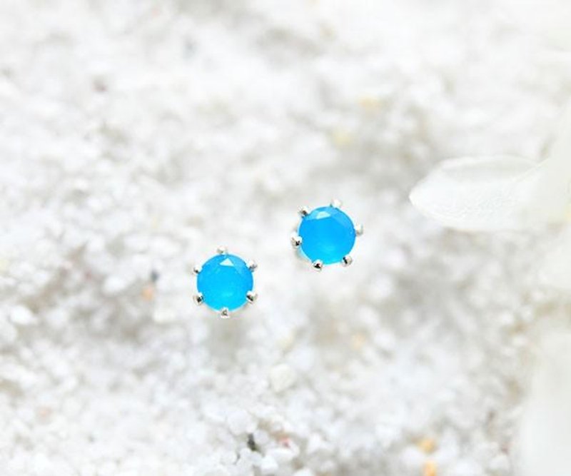Health, Longevity, Wealth, Success Neon Blue Agate Stud Earrings 4mm May Birthstone - ต่างหู - เครื่องเพชรพลอย สีน้ำเงิน