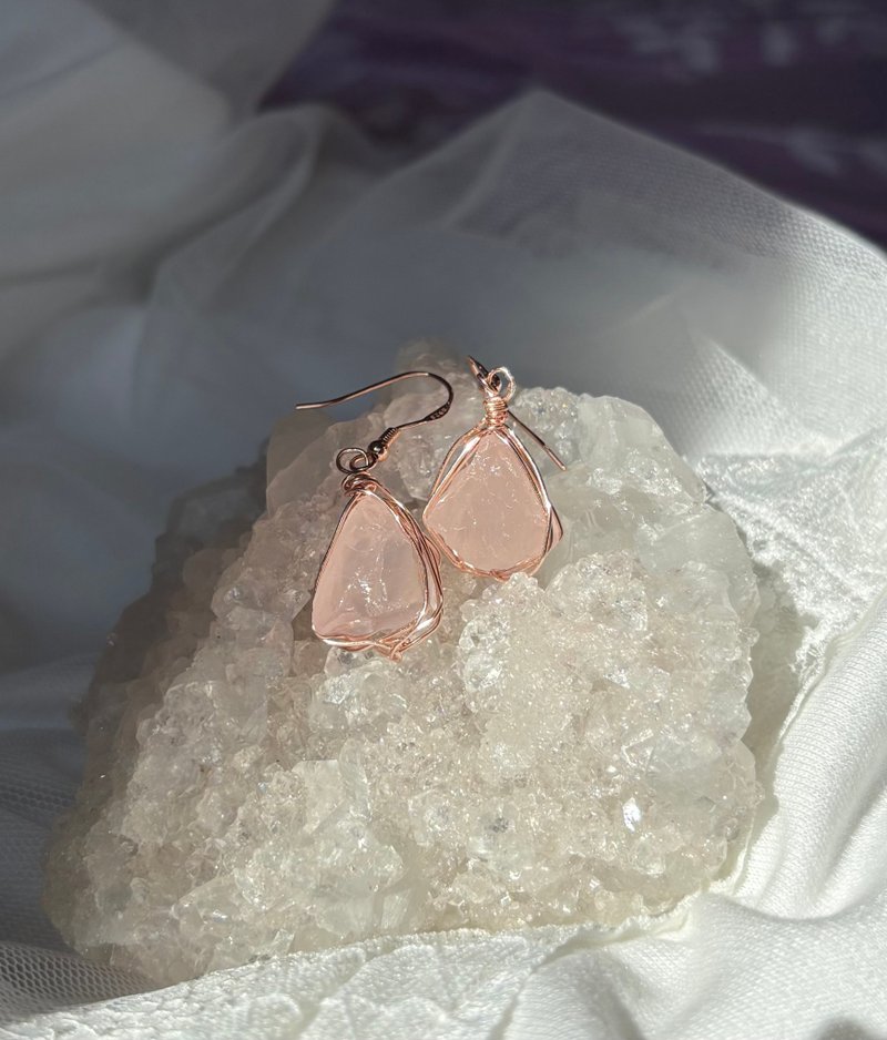 珍飾 - 粉晶原石耳環 - 耳環/耳夾/耳骨夾 - 水晶 