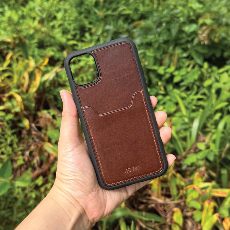 【iPhone咭位手機殼】深啡色植鞣牛皮/防摔全包覆/悠遊卡套 - 手機殼/手機套 - 真皮 咖啡色