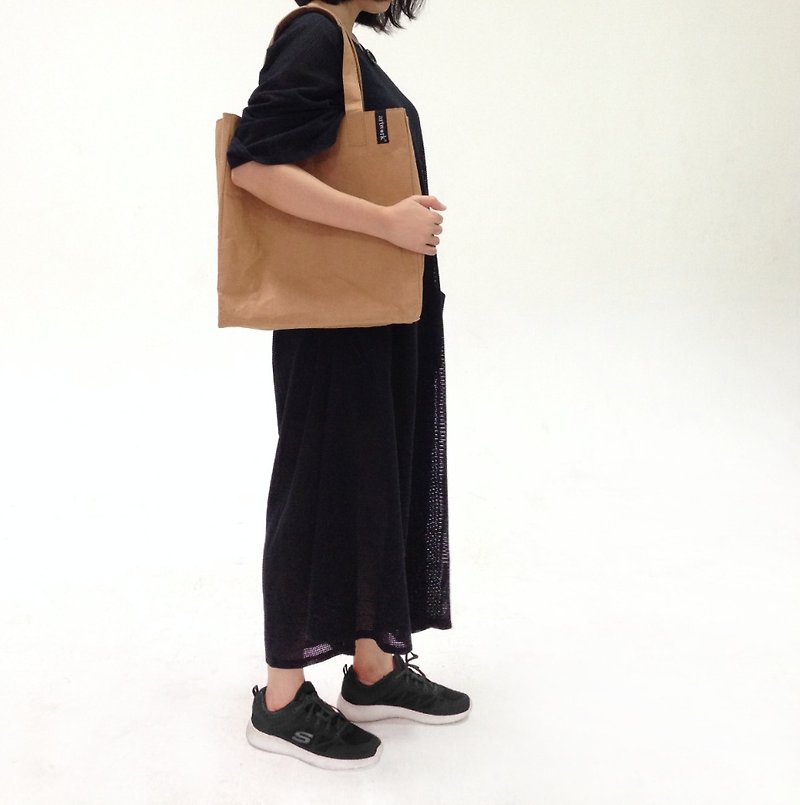 ARTWORK SMALL BROWN / washable kraft paper tote bag with tyvek lining ...