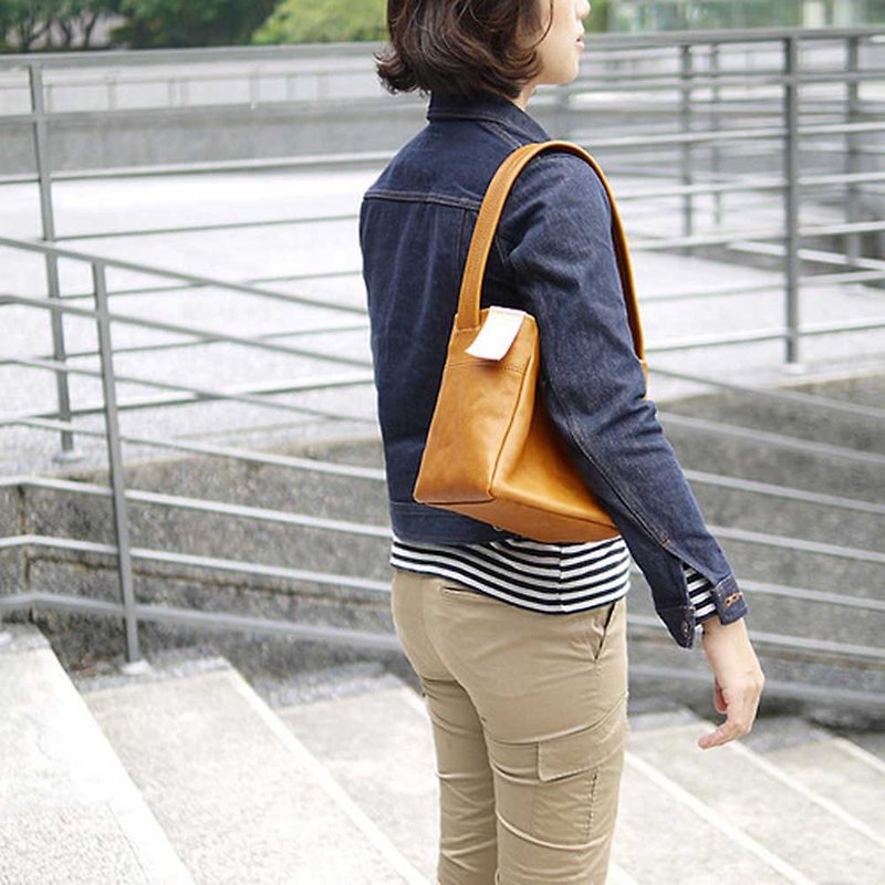 日本人氣都會休閒方型牛皮小方包/側背包Made in Japan by SUOLO - 手提包/手提袋 - 真皮 
