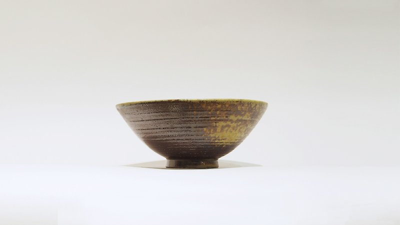 手作りの薪のボウル - 花瓶・植木鉢 - 陶器 カーキ