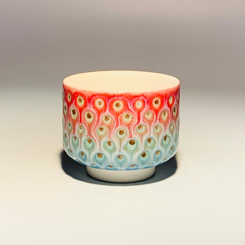 Peacock teacup / Taiwan pottery artist Yu-ning, Chiu / PH21 - ถ้วย - เครื่องลายคราม หลากหลายสี