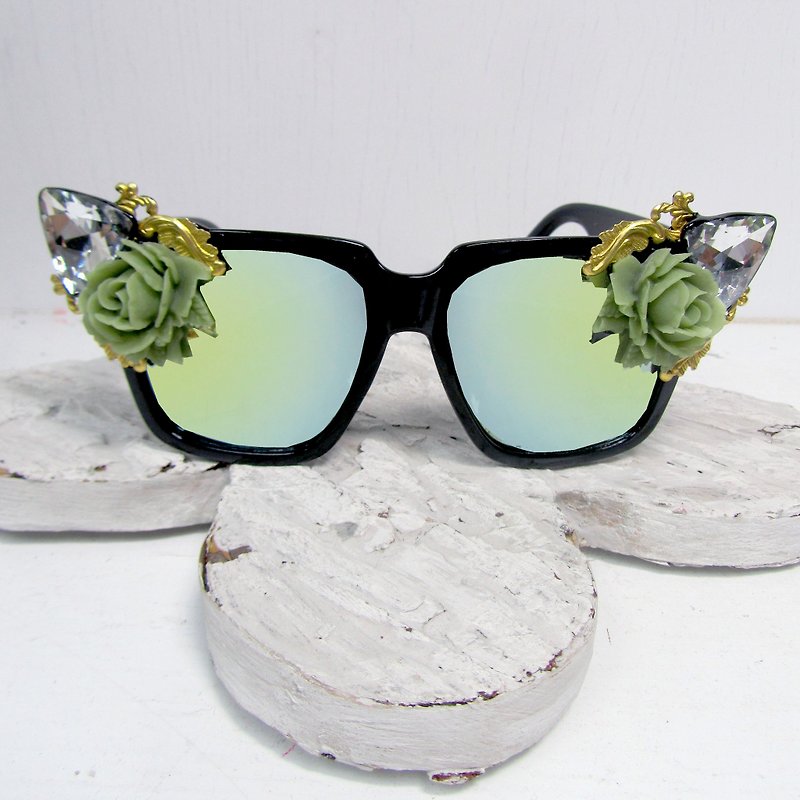 TIMBEE LO rose sharp-cornered crystal and stone-carved sunglasses - Glasses & Frames - Plastic Multicolor