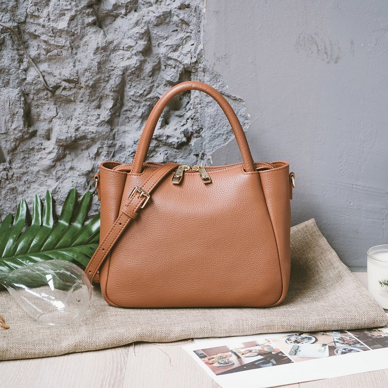 Genuine leather temperament portable cross-body bag 22341 Brown M - กระเป๋าแมสเซนเจอร์ - หนังแท้ สีส้ม