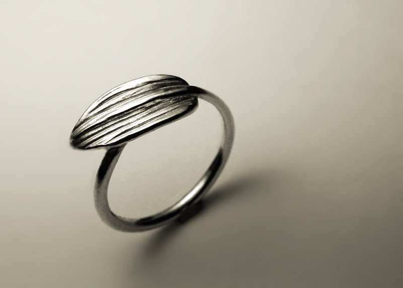 單竹葉戒指  - 戒指 - 其他金屬 銀色