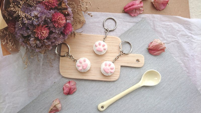 ◆ Macaron cat pad. Cat's key ring ◆ - Keychains - Clay Pink