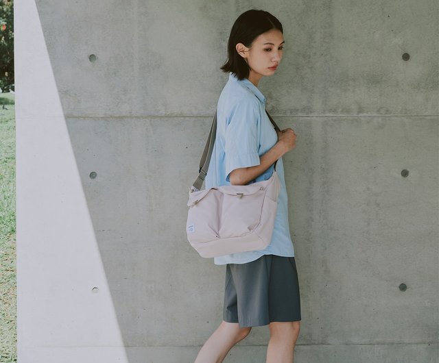クラシックシリーズの新商品 | KAY エブリデイ クロスボディ