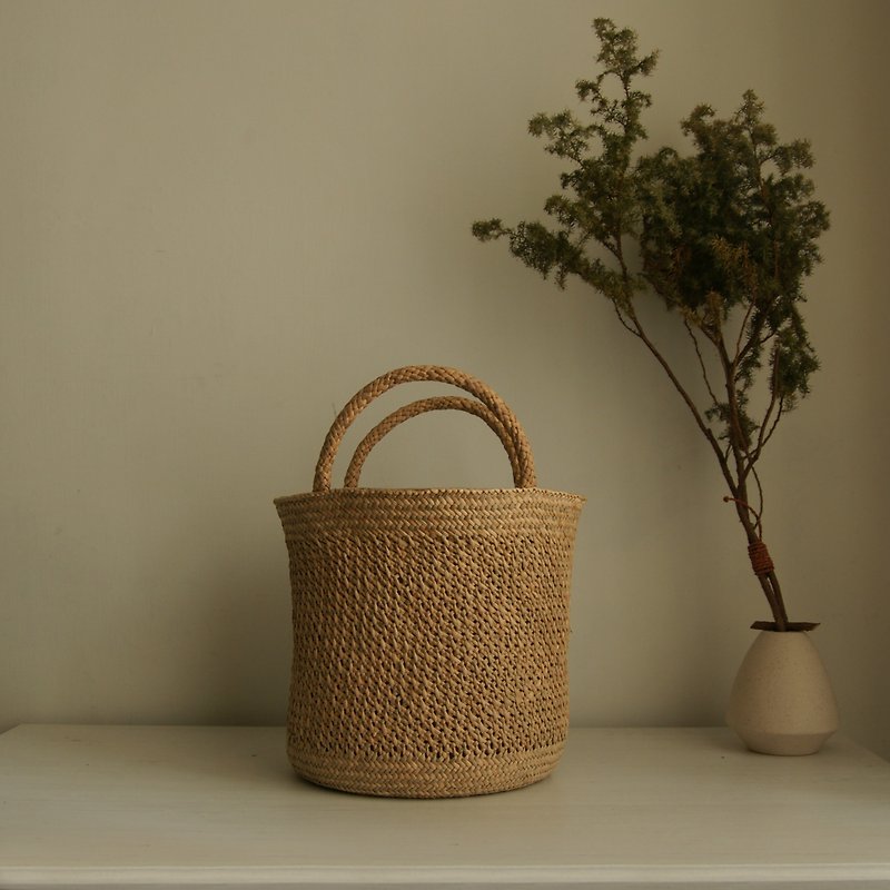 Large woven basket - กระเป๋าหูรูด - พืช/ดอกไม้ สีกากี