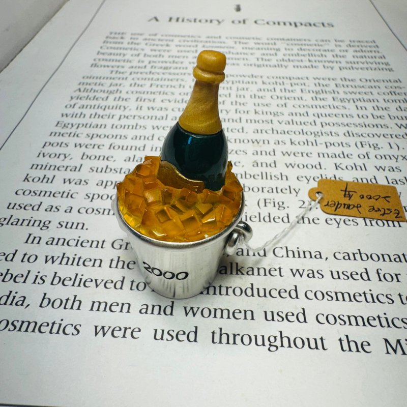 Estée Lauder 2000年香膏盒 - 其他 - 其他金屬 