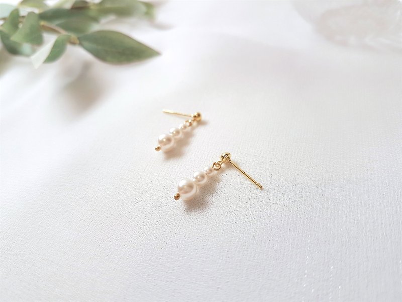 Three pearl earrings arranged in large, medium and small - Earrings & Clip-ons - Pearl White
