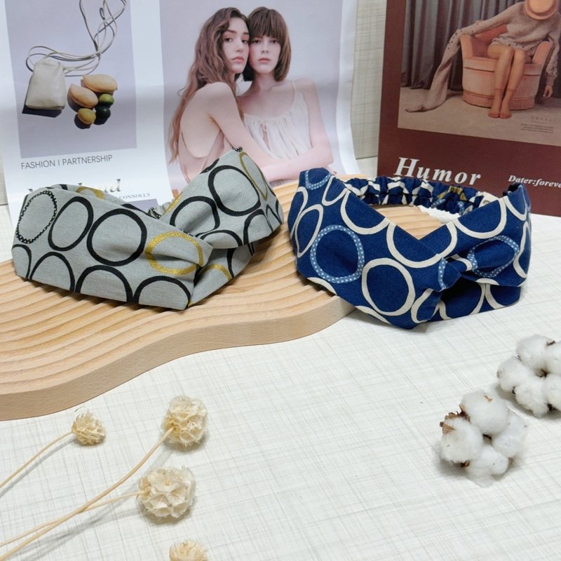 【巧妙藝手】百搭圈圈 手作交叉扭結髮帶 - 髮箍/髮帶 - 棉．麻 藍色