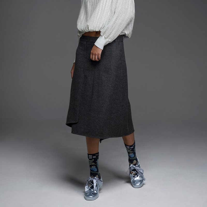 Asymmetrical drop-panel wool skirt - กระโปรง - ขนแกะ สีดำ