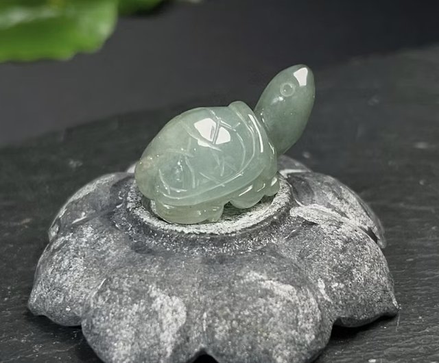 本翡翠　大きい縁起が良い亀親子置き物 本翡翠 縁起が良い亀親子置き物