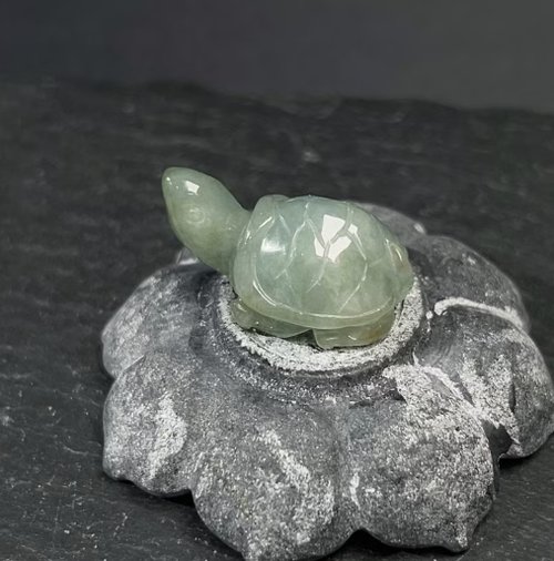 本翡翠　大きい縁起が良い亀親子置き物 本翡翠 縁起が良い亀親子置き物