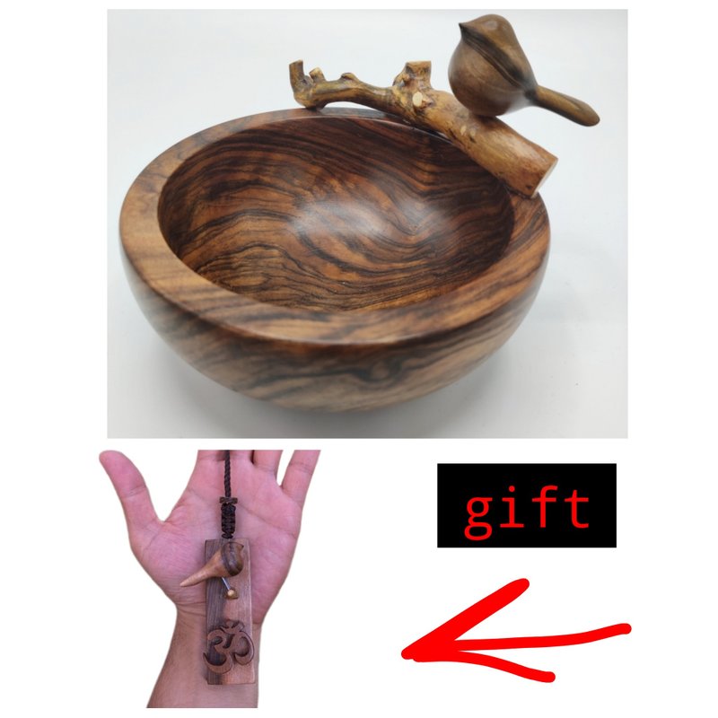 Wooden bowl with bird and a gift for you - Bowls - Wood 