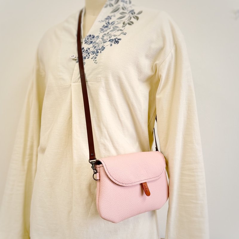 A small and cute German shrink shoulder bag - Messenger Bags & Sling Bags - Genuine Leather Pink