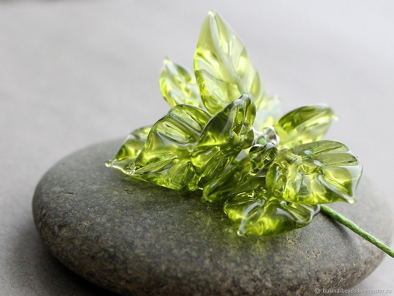 Leaves, 3 pcs Lampwork Leaves Beads with brass bail, Leaf Glass Beads, Glass - Pottery & Glasswork - Glass Green
