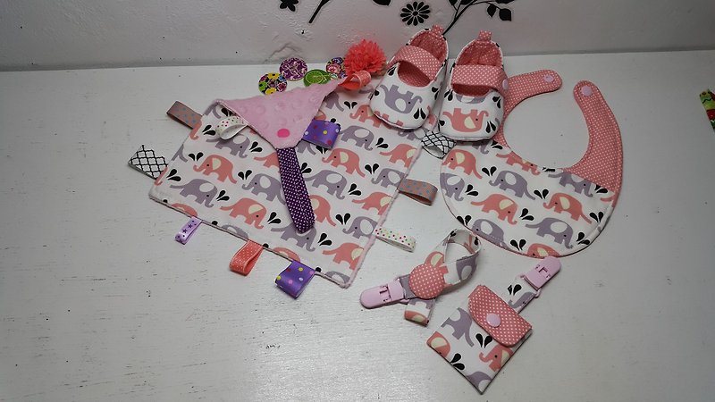 Baby elephant in the water spray baby shoes + pacifier + bib + peace bag folder + nipple clip chain - Baby Gift Sets - Other Materials Multicolor