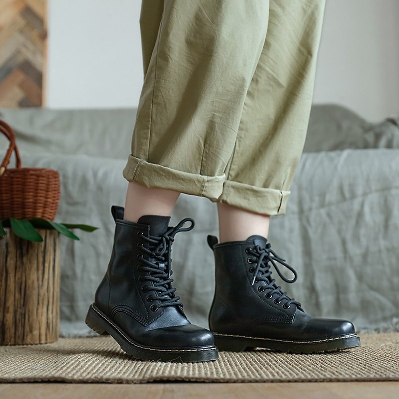 2020 autumn and winter black soft soled Martin boots simple classic short boots - รองเท้าบูทสั้นผู้หญิง - หนังแท้ สีดำ