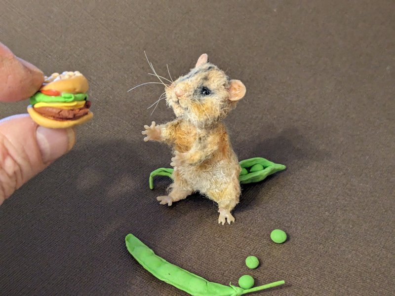 Crocheted miniature Hamster Chip - 6cm. - ตุ๊กตา - วัสดุอื่นๆ สีนำ้ตาล