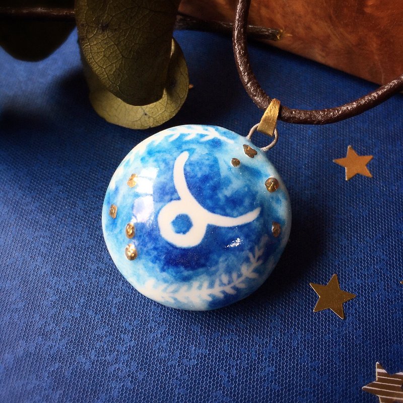[Graduation Gift] Perfume Essential Oil Necklace-Taurus|Handmade Ceramics|Fragrance Diffuser|Birthday Gift - Necklaces - Porcelain Blue