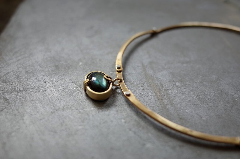 [Link] Eighth chakra custom prehnite - Necklaces - Gemstone Green