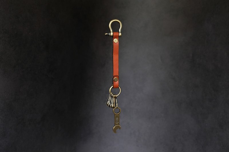Leather keychain with bottle opener - ที่ห้อยกุญแจ - หนังแท้ สีทอง