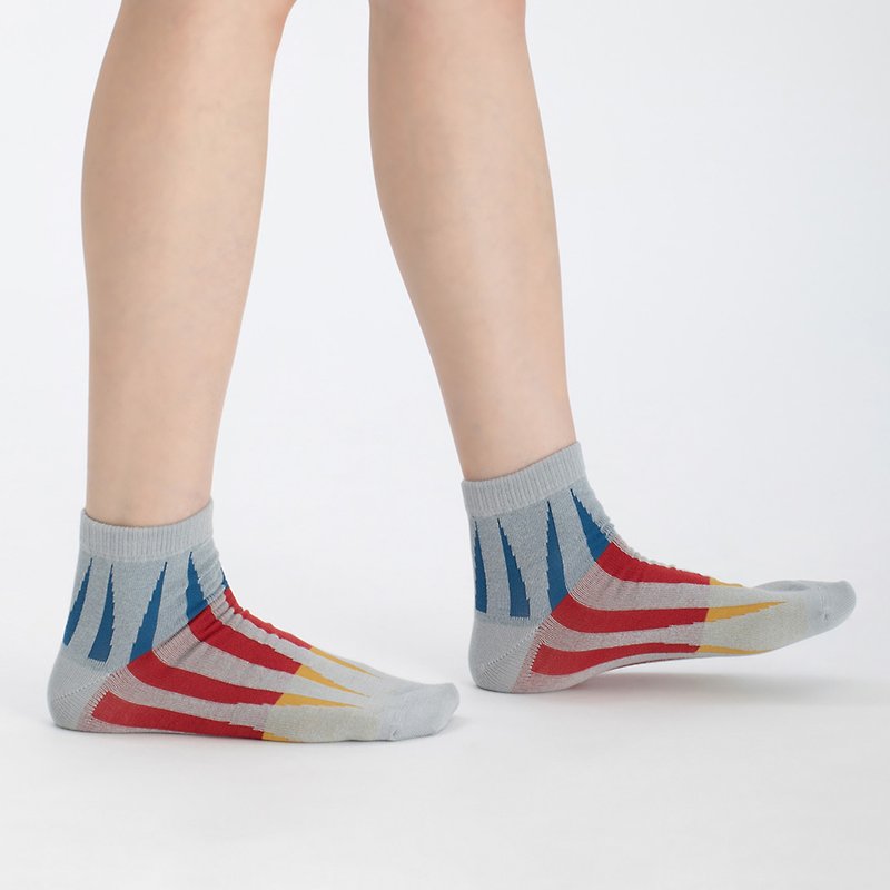 singularity 1/2 socks - ถุงเท้า - วัสดุอื่นๆ สีนำ้ตาล