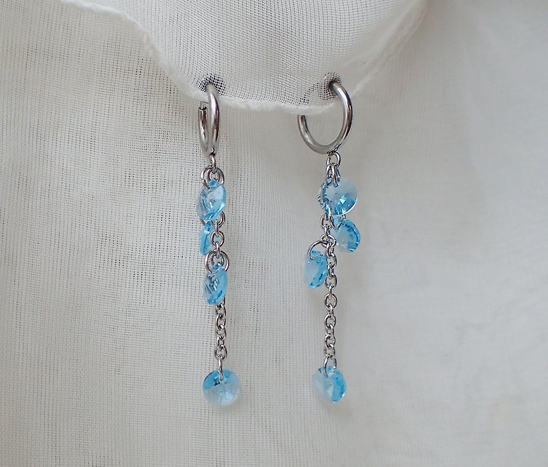 Dots, earrings with SWAROVSKI ELEMENTS - Earrings & Clip-ons - Glass Blue