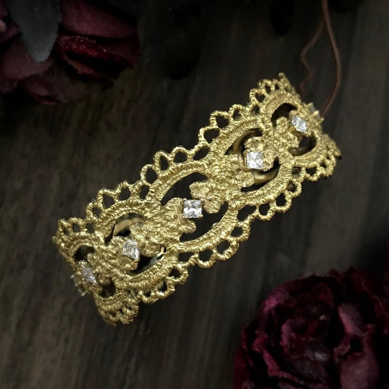 Can Starry Night Bronze bangle bracelet handmade lace bracelet jewelry bridal jewelry light touch - สร้อยข้อมือ - ทองแดงทองเหลือง สีทอง