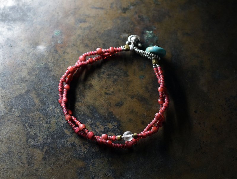 Antique gold red white hearts and ancient crystal double bracelet with turquoise clasp - Bracelets - Glass Red