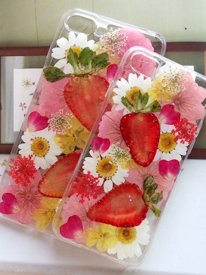 Annysワークショップの手作りの花の電話ケース、夏のベリー - スマホケース - プラスチック レッド
