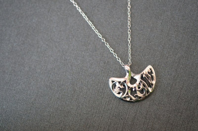 Fast shipping!! 925 sterling silver*LOVE*design with Kong Tangcao ginkgo leaf necklace - Necklaces - Sterling Silver Silver