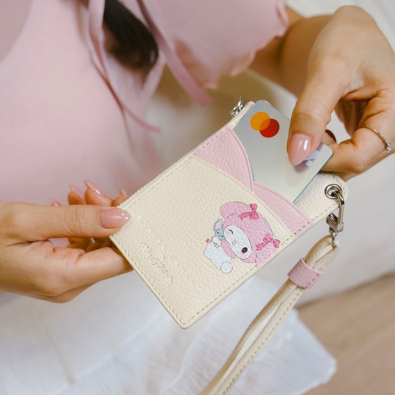 【CROSSOVER】Samuel Ashley x My Melody Leather ID Badge Holder - Beige - ที่ใส่บัตรคล้องคอ - หนังแท้ ขาว