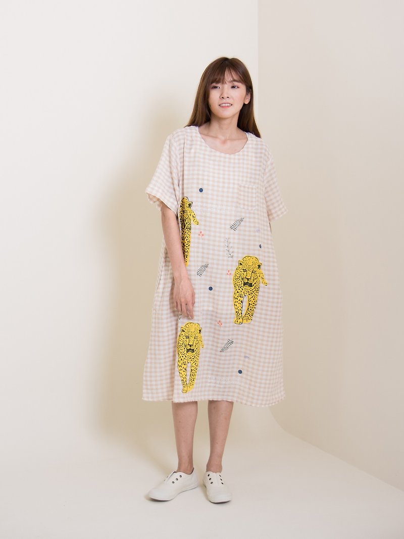 【8折】格子洋裝 - 女 T 恤 - 棉．麻 多色