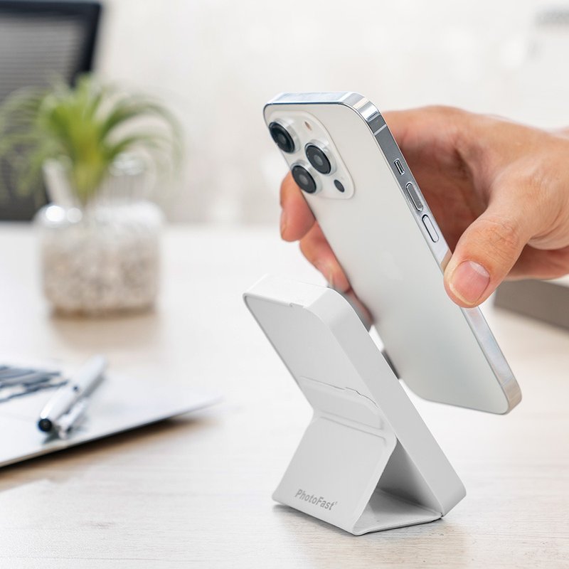 PhotoFast MagSafe Power Bank 磁吸無線行動電源 5000mAh / 白色 - 行動電源/充電線 - 塑膠 白色