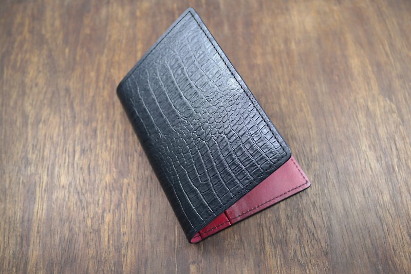 APEE皮手工~護照夾~鱷魚皮紋黑+紅 - 護照夾/護照套 - 真皮 黑色