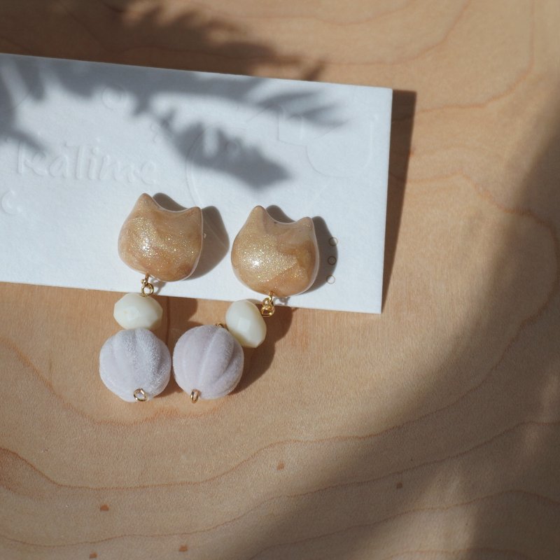 teatime light and sweet toffee cat ear needles - Earrings & Clip-ons - Clay Gold