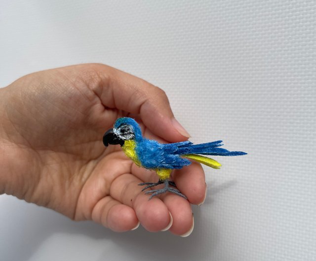 Cheap 2024 macaw toys